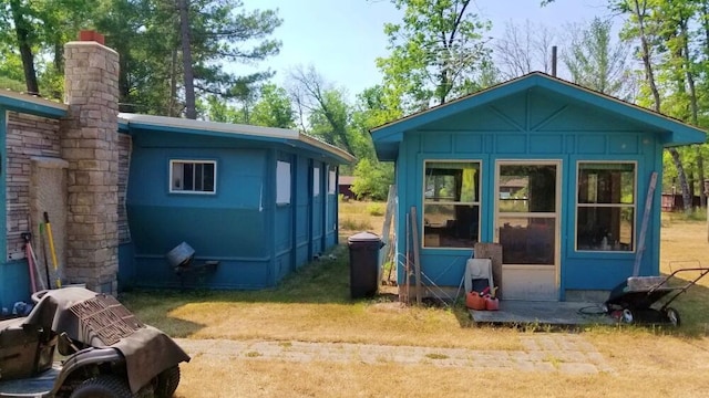 view of outdoor structure