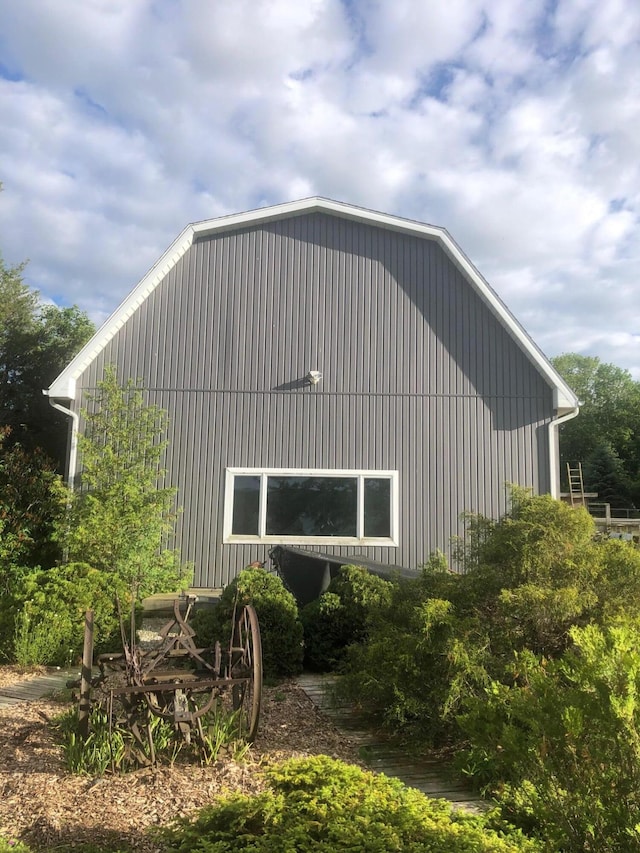 view of side of home