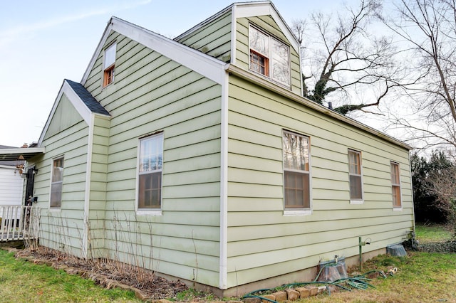 view of side of property