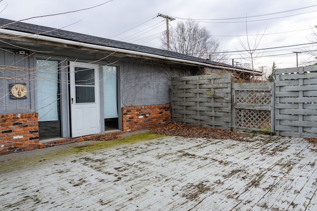 5620 Kaufman St, Dearborn Heights, MI 48125 - wooden deck featuring fence