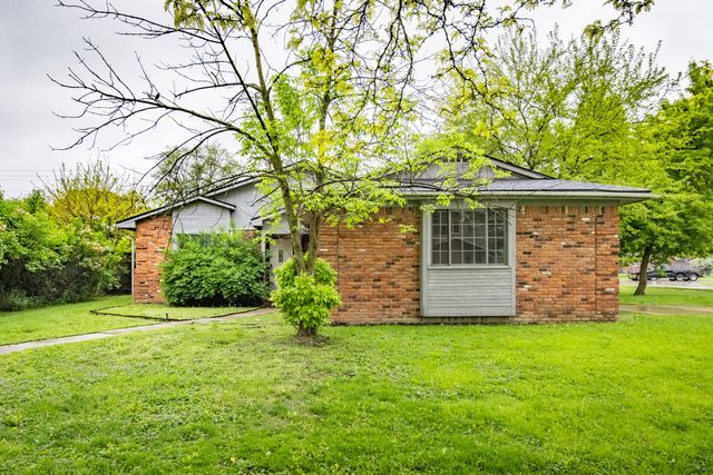 5620 Kaufman St, Dearborn Heights, MI 48125 - view of outdoor structure
