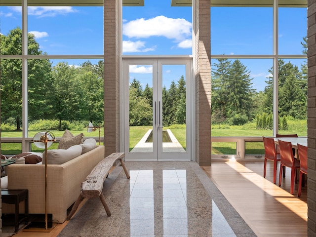 view of sunroom / solarium