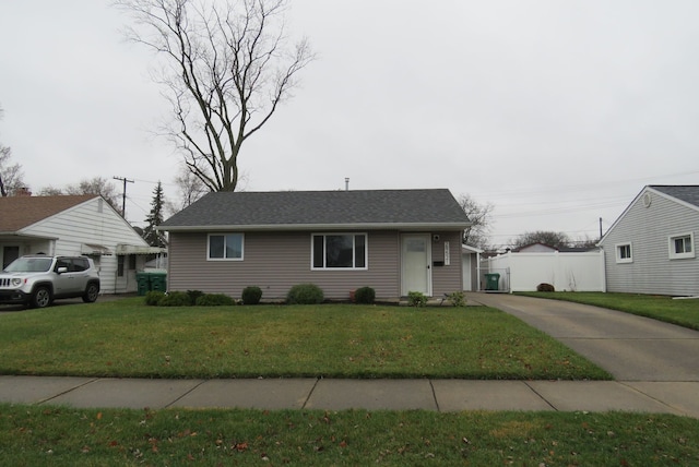 view of front facade with a front yard