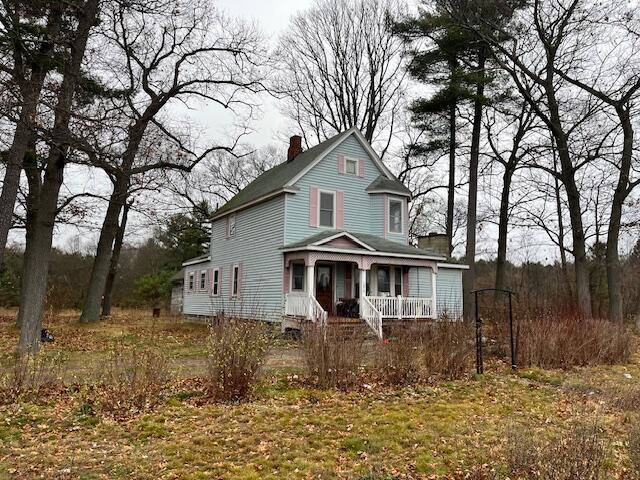 view of front of home featuring a porch