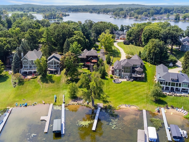 bird's eye view with a water view