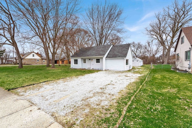 view of front of house with a front lawn