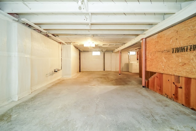 basement featuring washer / clothes dryer