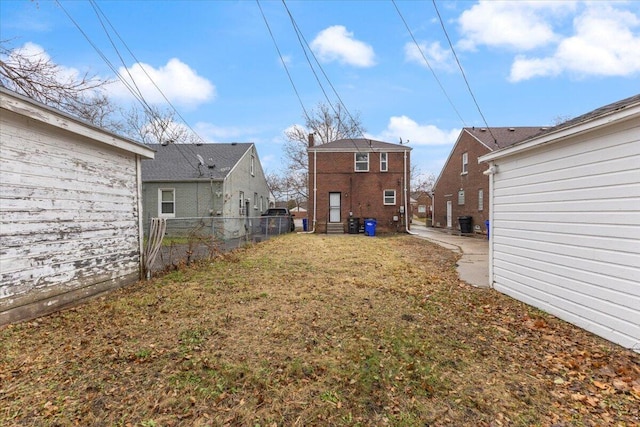 11059 Lakepointe St, Detroit, MI 48224 - view of yard