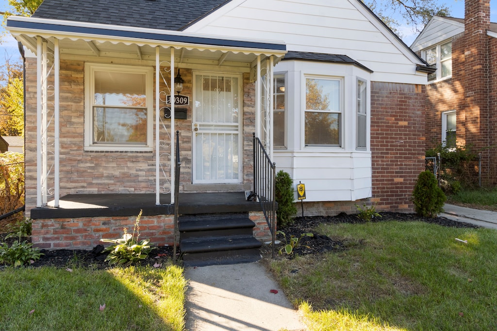 view of front of house