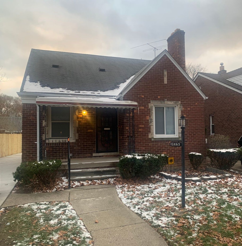 bungalow-style home with covered porch