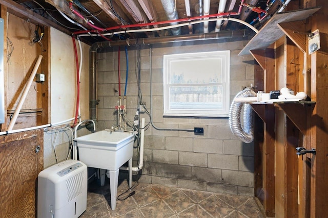 6058 Meadowwood Ln, Grand Blanc, MI 48439 - view of utility room