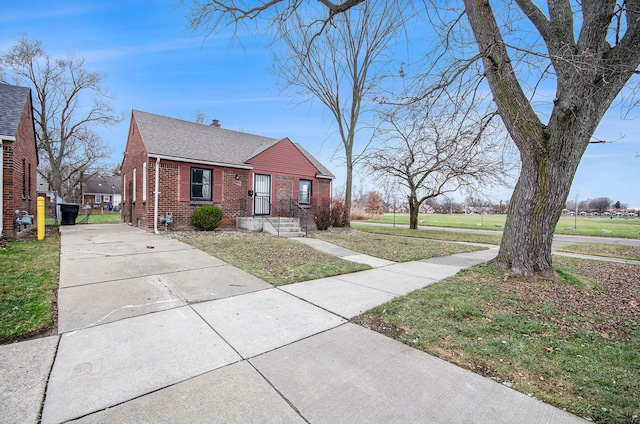 view of front of house with a front yard