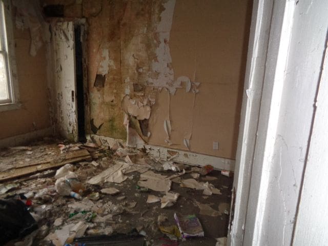 10011 Belleterre St, Detroit, MI 48204 - photo 17