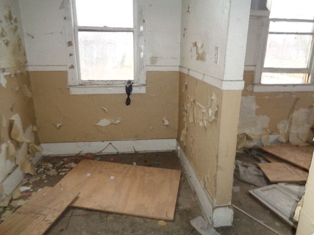 10011 Belleterre St, Detroit, MI 48204 - photo 19