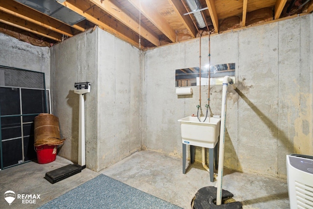 basement featuring sink