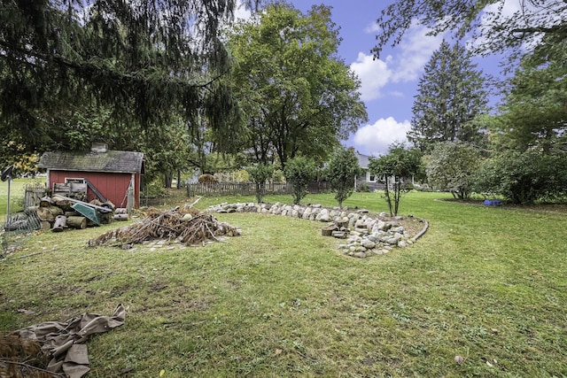 view of yard with a storage shed