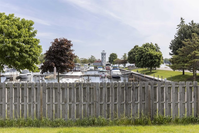 view of yard featuring a water view