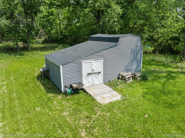 10040 Old Farm Trl, Davisburg, MI 48350 - view of shed