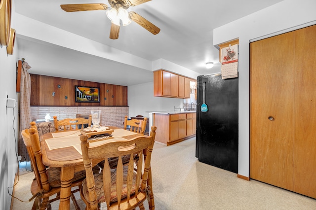 dining area with ceiling fan