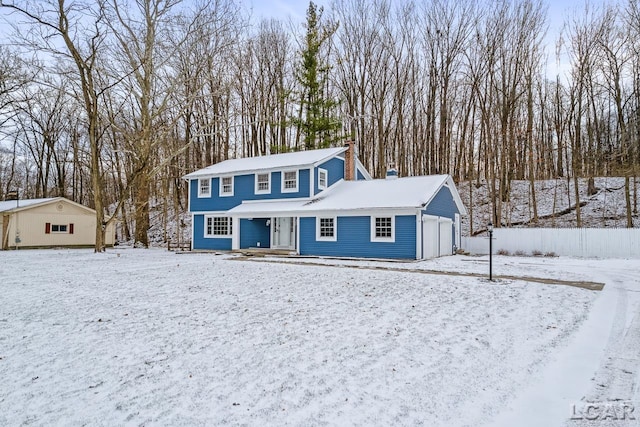 view of front property featuring a garage