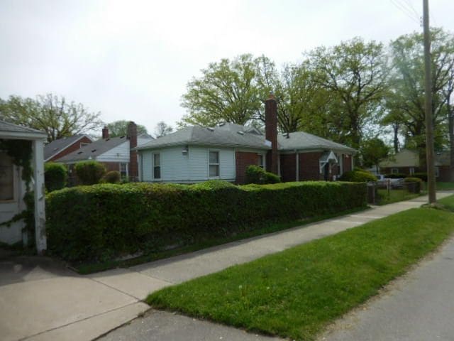 view of front facade