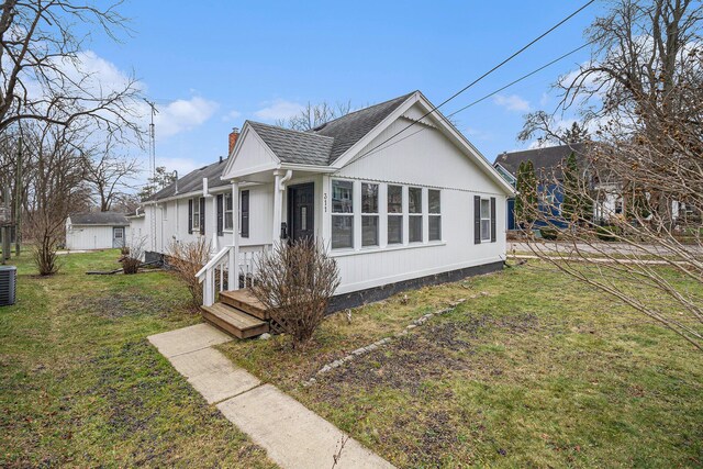 exterior space with a front yard