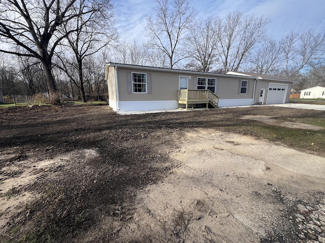 manufactured / mobile home with a garage