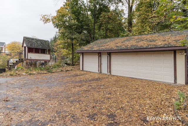 view of detached garage