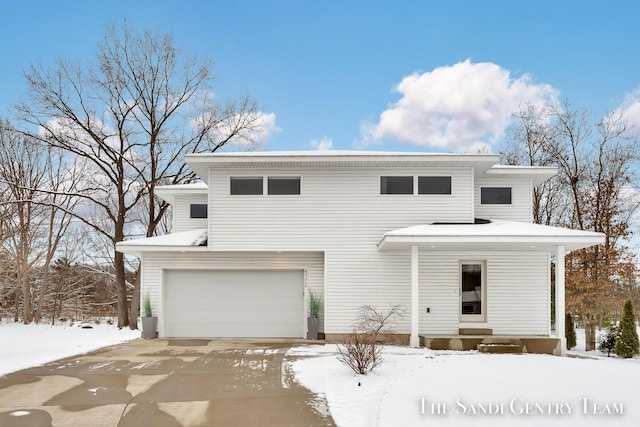 view of front facade with a garage