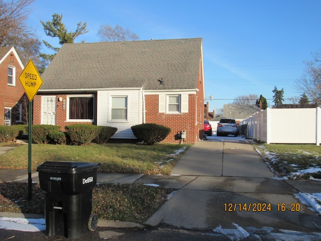 view of front of house