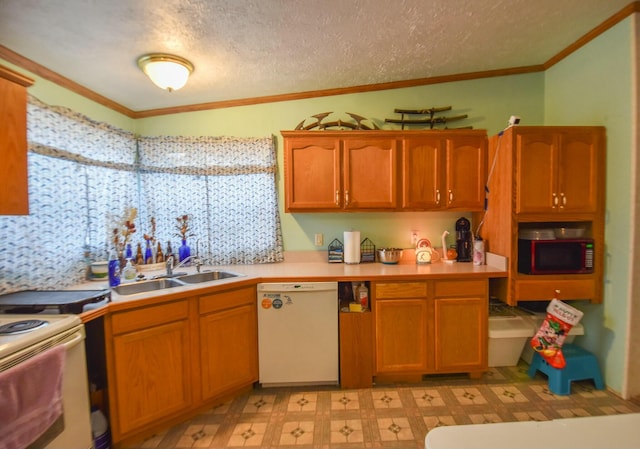 kitchen featuring sink, crown molding, a textured ceiling, lofted ceiling, and white appliances