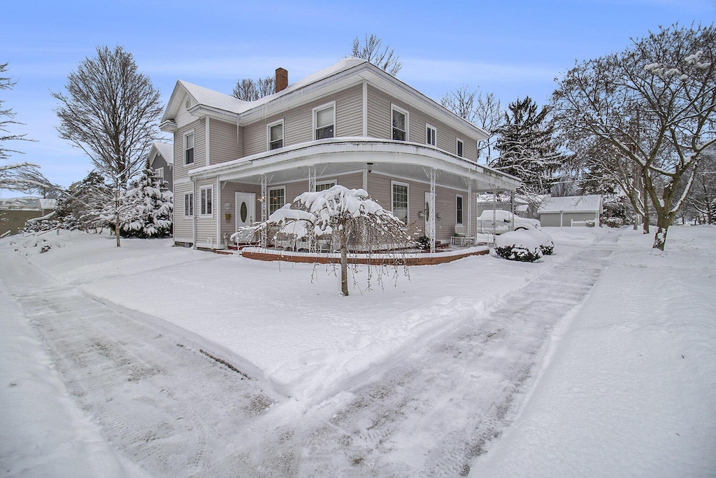 view of front of property with covered porch