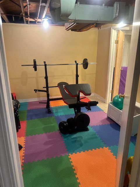 1220 Elford Ct, Grosse Pointe Woods, MI 48236 - exercise area with baseboards