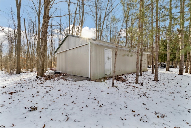 4643 Waldon Rd, Clarkston, MI 48348 - view of snow covered structure