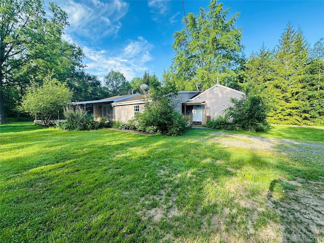 4643 Waldon Rd, Clarkston, MI 48348 - view of grassy yard