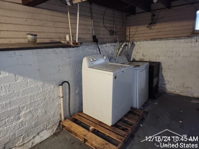 exterior space with washing machine and dryer