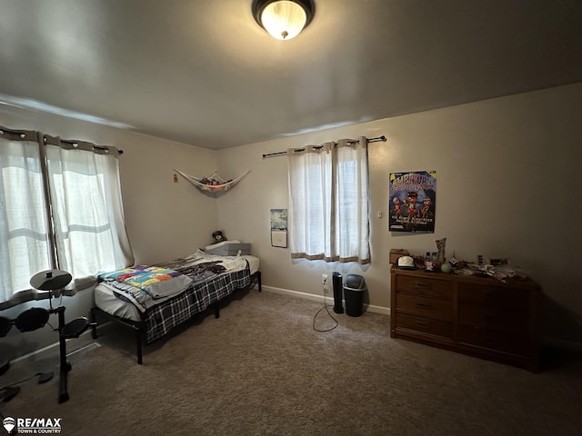 bedroom featuring carpet floors