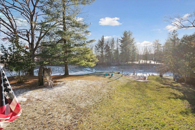 view of yard with a water view