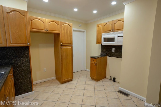 96 Jones St, Mount Clemens, MI 48043 - photo 3