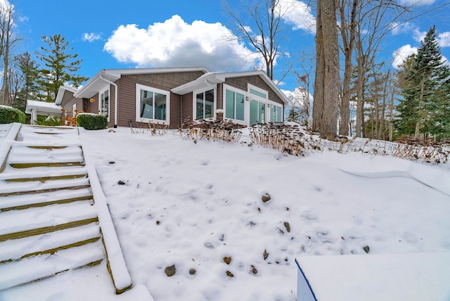1571 Loebrich Dr, Gladwin, MI 48624 - view of front of home
