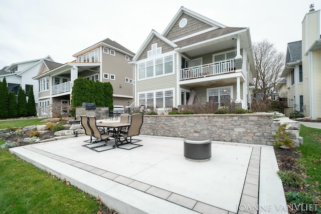 585 Crescent Dr, Holland, MI 49423 - exterior space