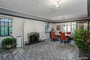 dining room with an inviting chandelier