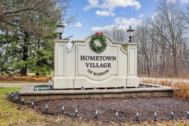 view of community / neighborhood sign