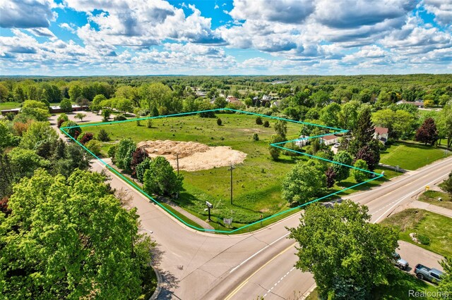 12750 Fountain Sq, Davisburg, MI 48350