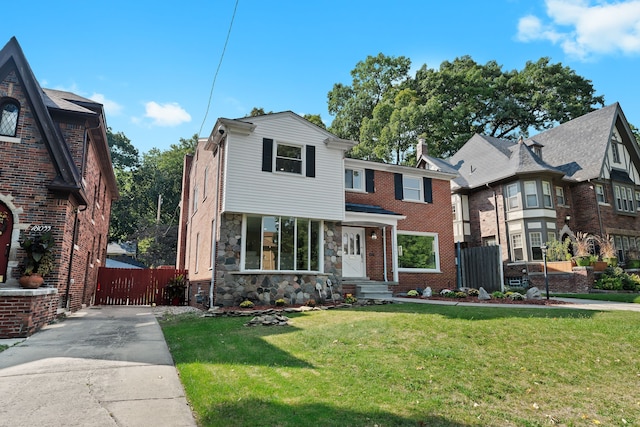 view of front facade featuring a front yard