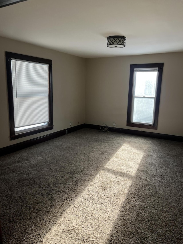 view of carpeted spare room