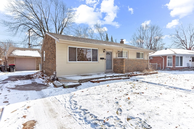 view of front facade featuring a garage