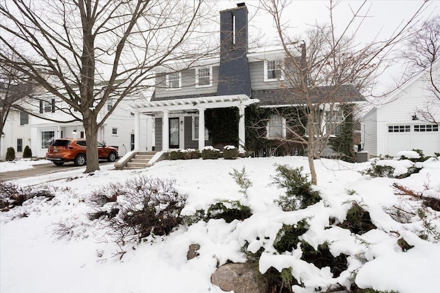 view of front of house featuring a pergola