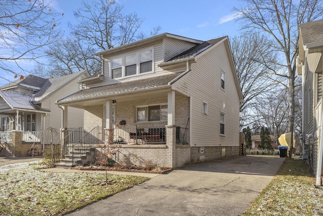 view of front of house with covered porch