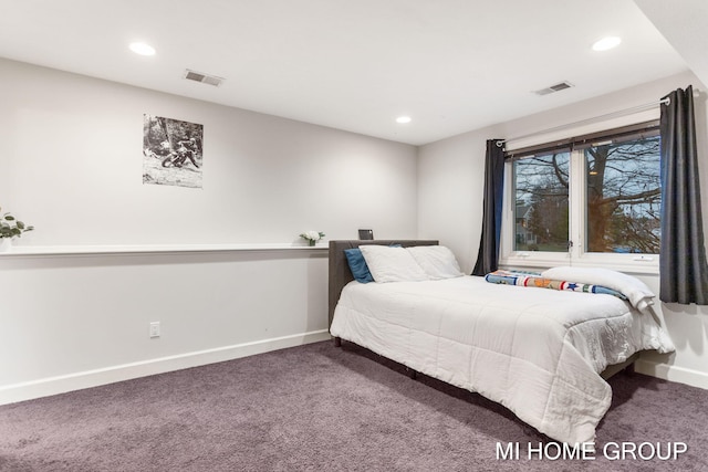 view of carpeted bedroom